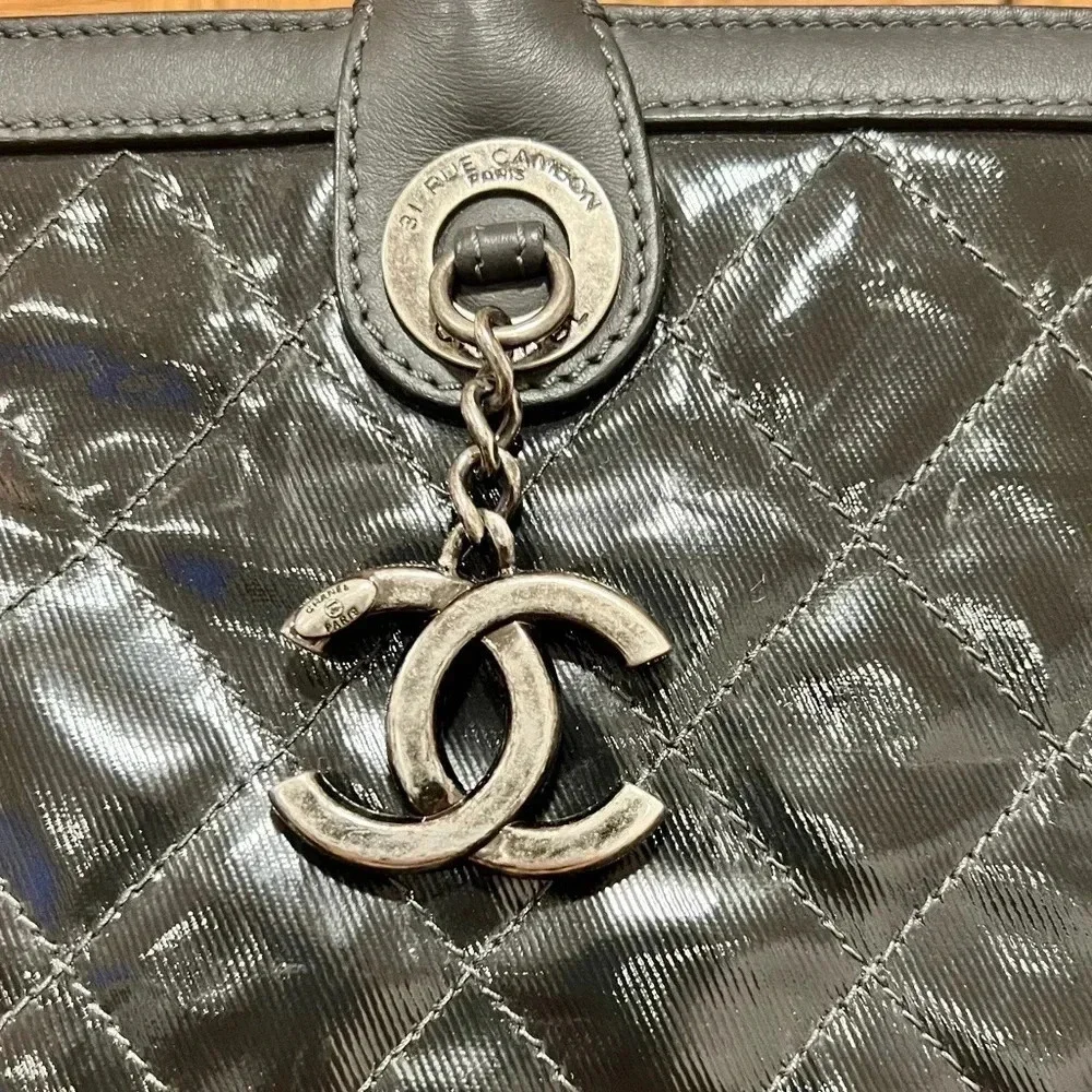 CHANEL | Matelasse Tote Bag Black | Patent Leather | Excellent Condition